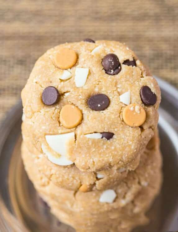 Healthy Loaded No Bake Cookies- Easy, no mess and customisable, these are the perfect lunch box treat or anytime snack!