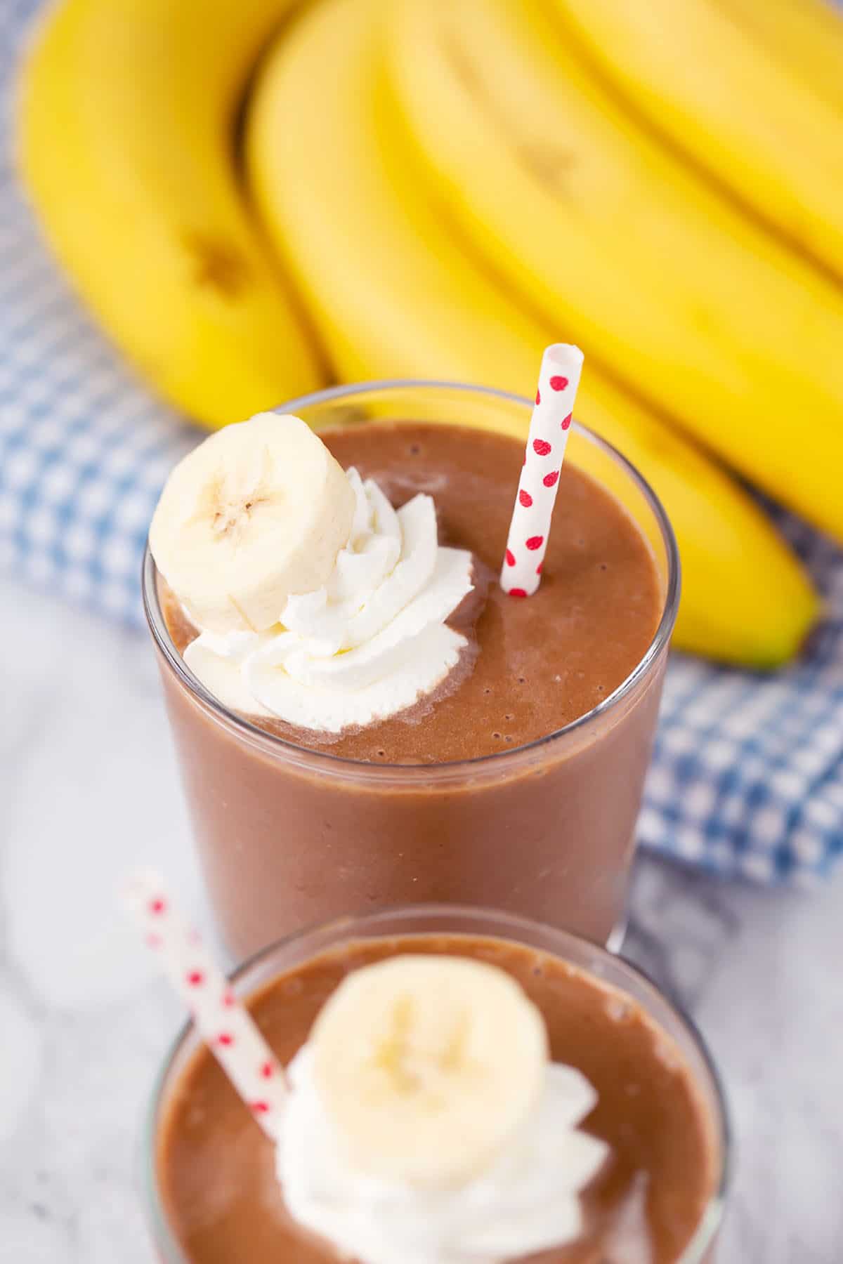 chocolate banana smoothie with frozen bananas 