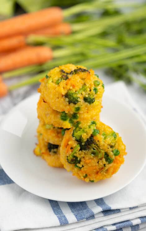 cheesy veggie quinoa cakes