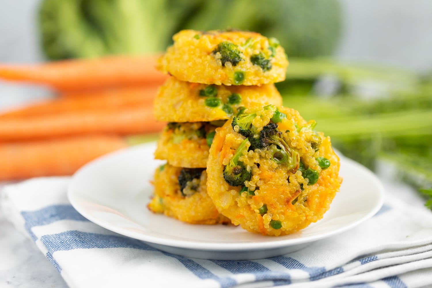 cheesy veggie quinoa cakes