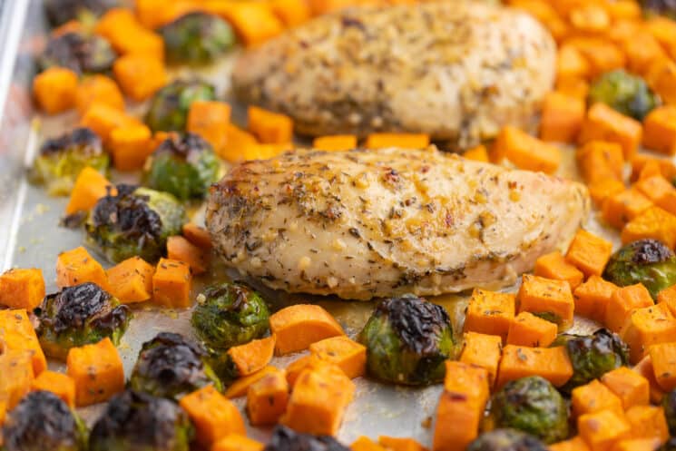 sheet pan honey garlic chicken and vegetables