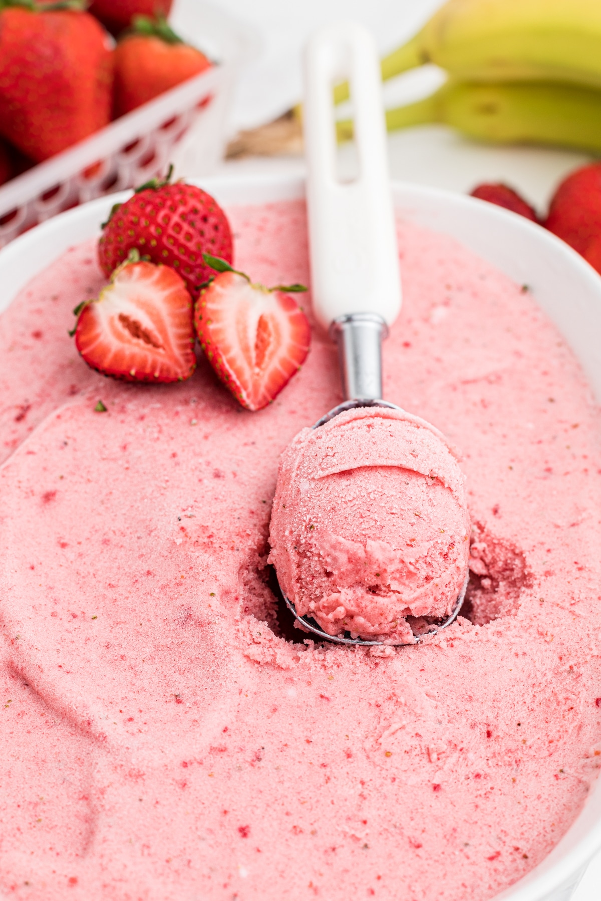 Strawberry Banana Frozen Yogurt 5 Ingredients!