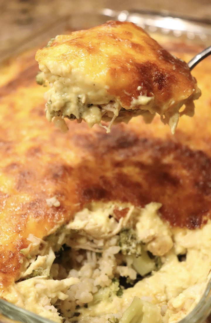 chicken divan casserole with ride and broccoli