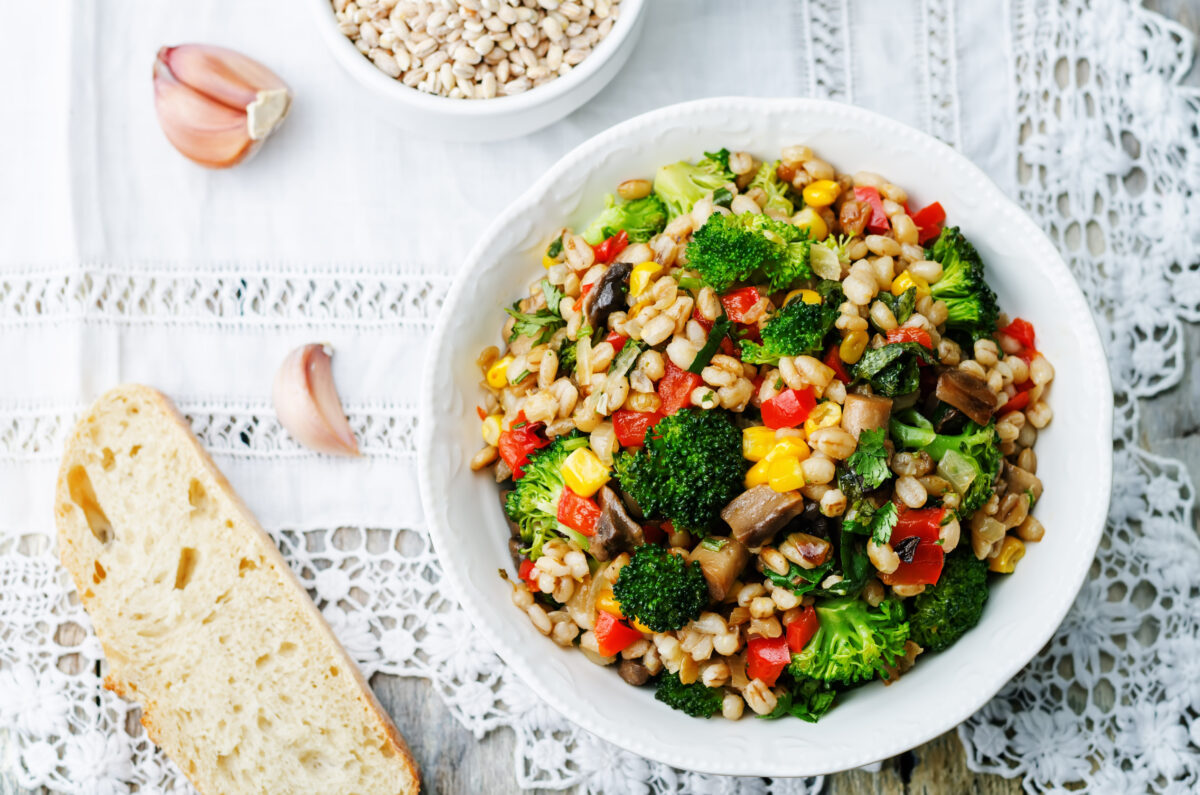barley salad with corn, broccoli, garlic, mushrooms and pepper