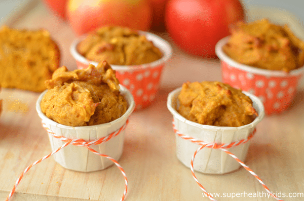 Pumpkin Apple Muffin Recipe for Kids. Grab some pumpkin and apples, then make these AMAZING, To die for muffins!