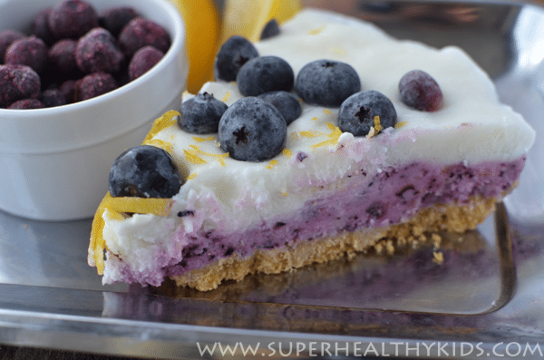 Layered Frozen Yogurt Blueberry Lemon Pie. Healthy and Pie can be in the same sentence!!