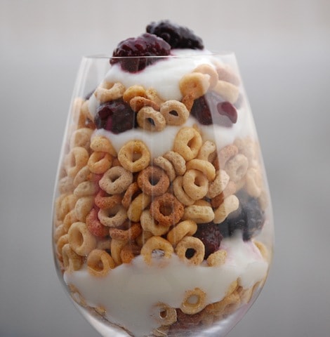 Cereal with Yogurt and Berries | Super Healthy Kids